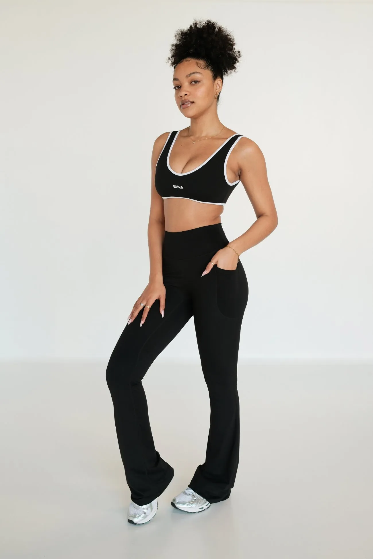 Alpine Flare Pocket (Extra Tall) Leggings - Black